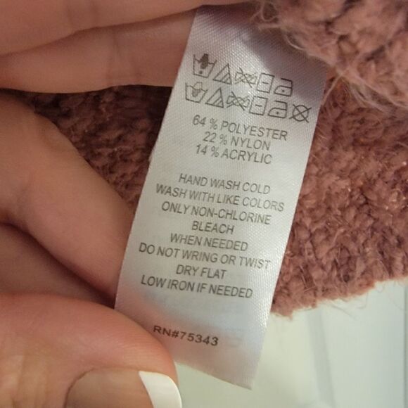 Yes Lola Chunky Knit V-Neck Fuzzy Dusty Rose Sweater Size XS - Picture 4 of 4